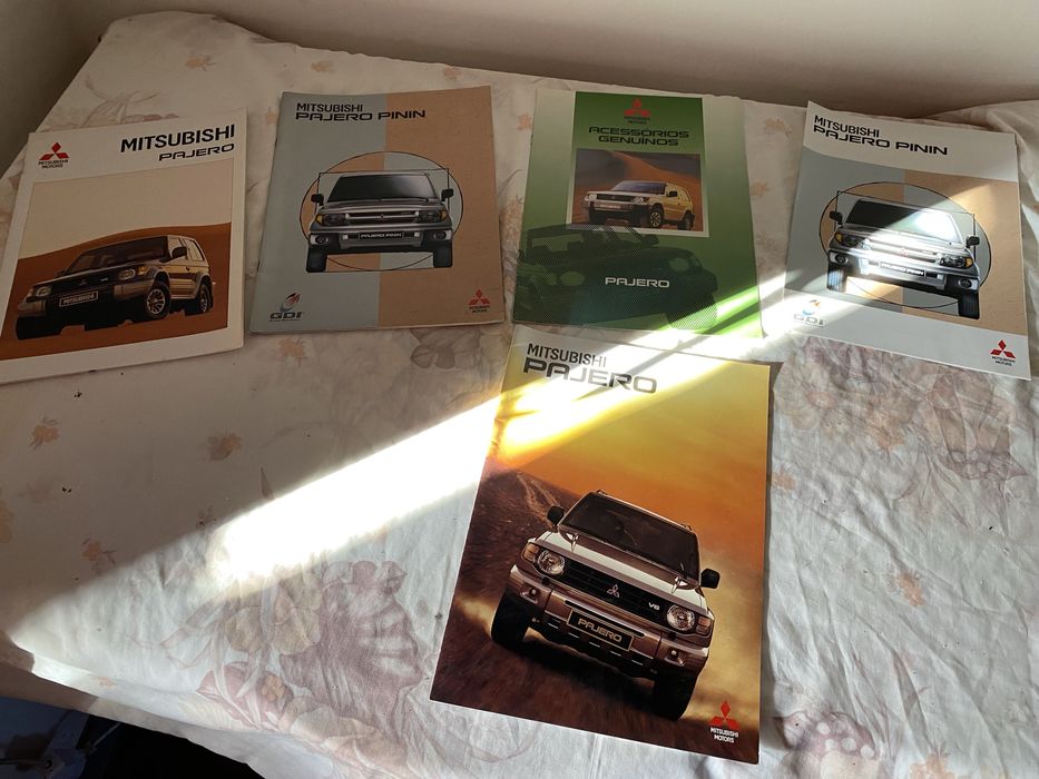 Brochuras antigas do mitsubishi Pagero