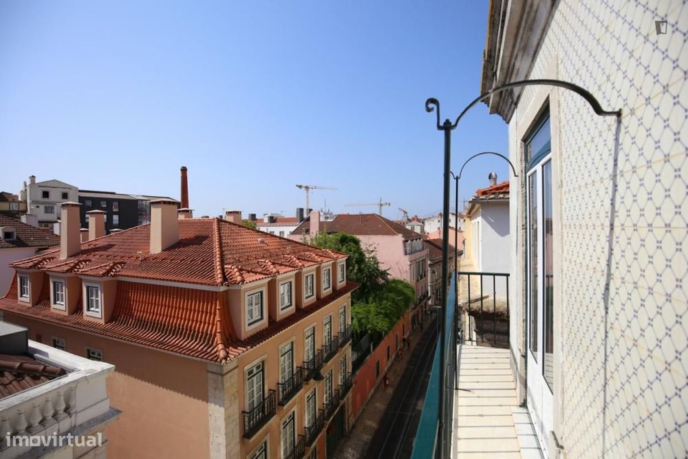 Quarto - localizado em São Bento Lisbon