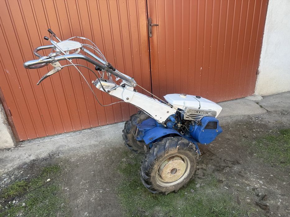 Dzik/traktorek jednoosiowy honda/iseki