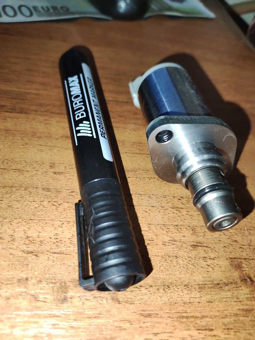 Регулятор давления топлива DCRS300120 Denso (Opel Zafira B)новый