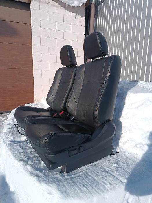 Сиденья Мицубиси Аутлендер 3 Сидіння Outlander XL 3 шкіряні сидіння