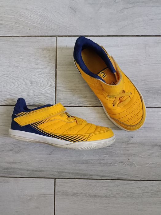 Buty na wf halówki 29 chłopięce piłka nożna na rzep