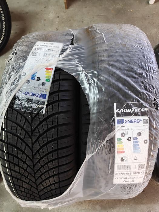 4 Pneus auto Goodyear 215/65 R16 102 H XL - novos