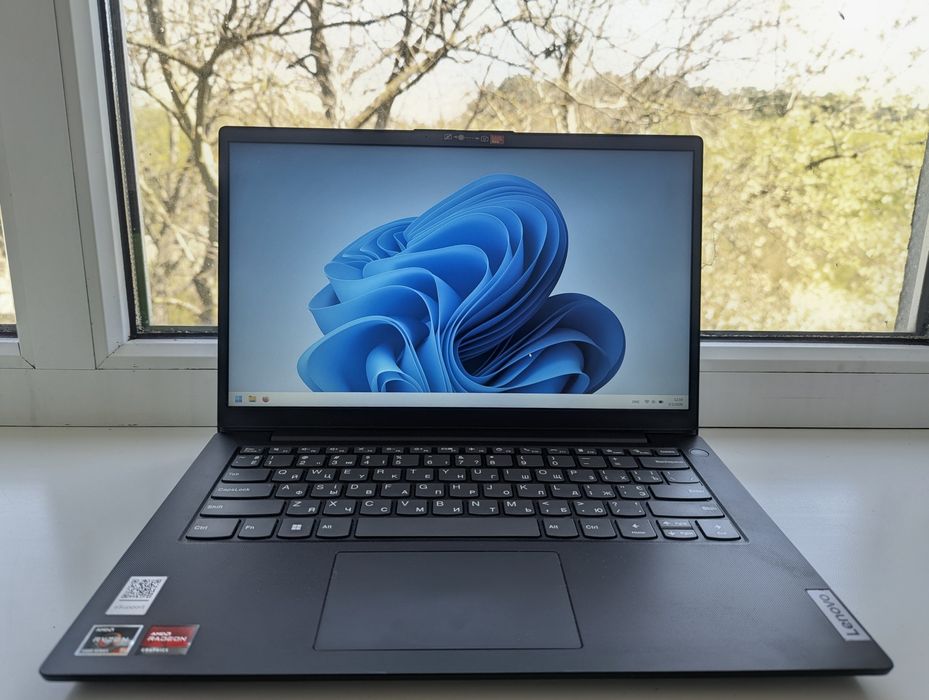 Lenovo V14! Ryzen 5 5500 / 8DDR4 / NVME+HDD / 6H Batt