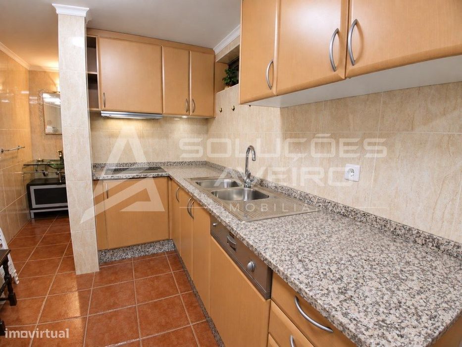 Moradia T4+1 | Piscina Coberta | Ginásio | Dois Lotes Urbanos | Cen...