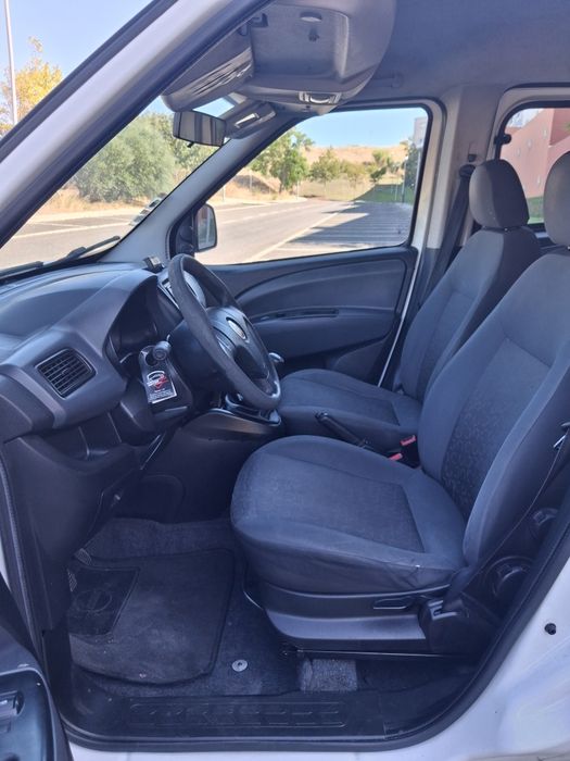 Fiat Doblo 1.3 Multijet 5 Lugares  2011
