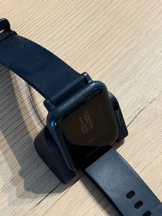 Smartwatch Amazfit Bip czarny
