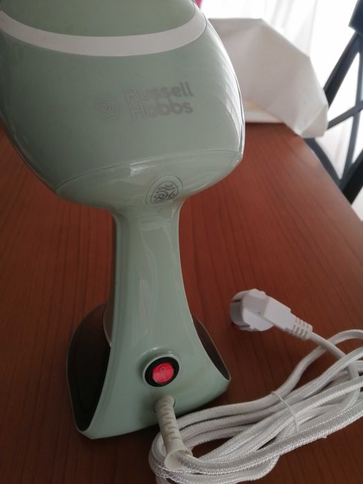 Ferro vertical a vapor Russell Hobbs