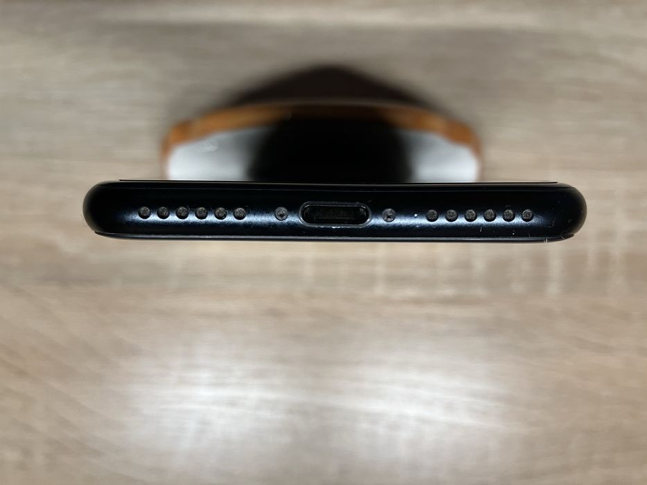 iPhone se 2022 64 83%