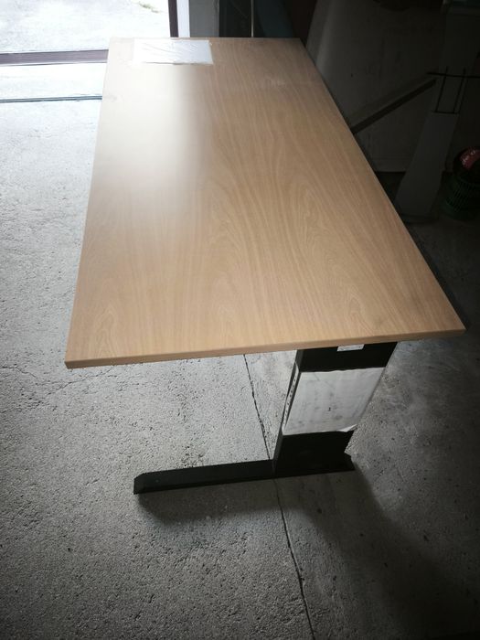 Várias secretárias de escritório