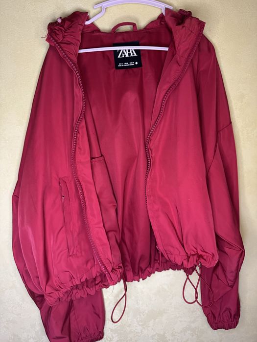 Вітровка бренду Zara