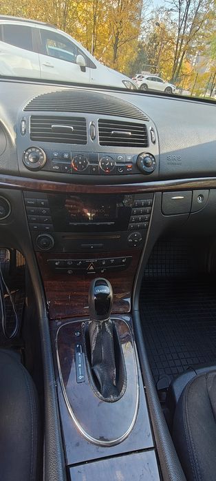 Mercedes Benz E270cdi