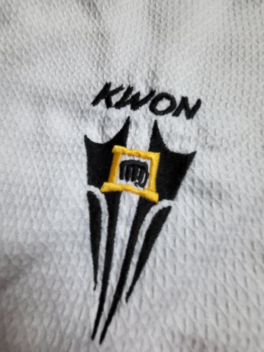 Tengu Kwon Kimono Aikido Karate-Gi Shinkyokushin Premium  M/L