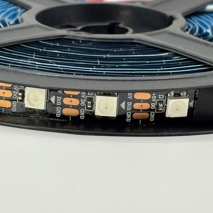 WS2812B Taśma LED, Adresowalna 60 diod/m, czarne PCB, DC 5V