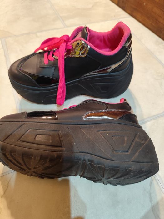 Adidasy na grubej podeszwie