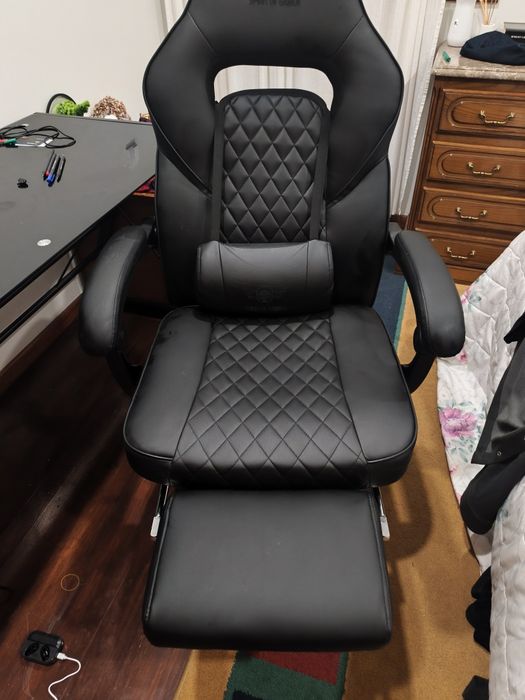 Vendo mesa monitor e cadeira