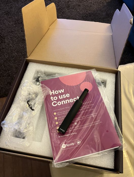 Streamer Martin Logan Unison