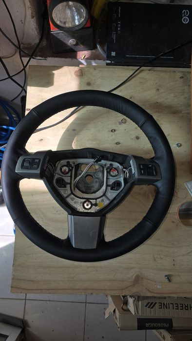 Volante restaurado Opel Astra H 2007