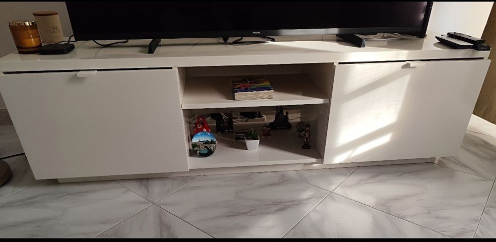 Móvel branco TV IKEA