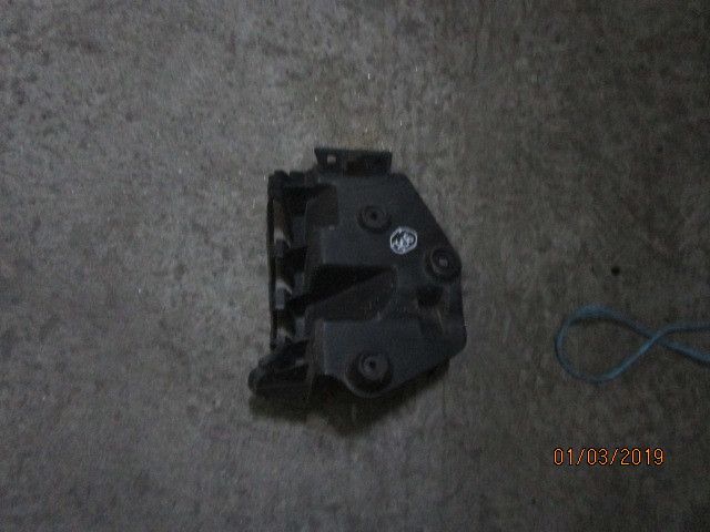 Guia de pára-choques trás esquerdo AUDI A3 (8L1)