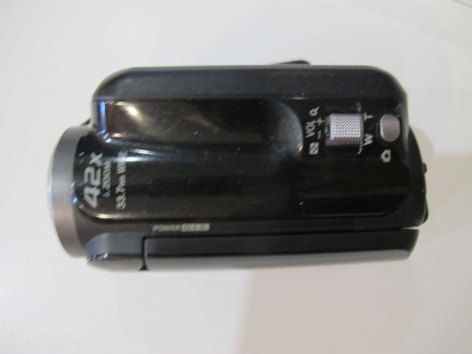 Panasonic HDC-HS80,  HC-V100, Full HD, 42 x opt zoom