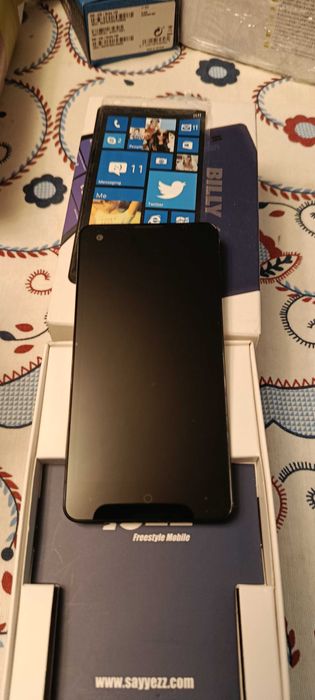 Yezz Billy 4.7 com sistema Windows Phone