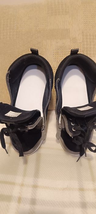 Buty dla osób z szeroką stopą