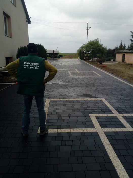 Układanie kostki brukowej