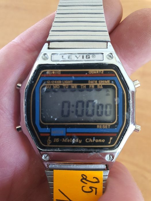 Zegarek z melodyjkami Levis.
