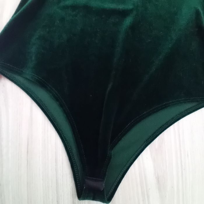 Welurowe body butelkowa zieleń M