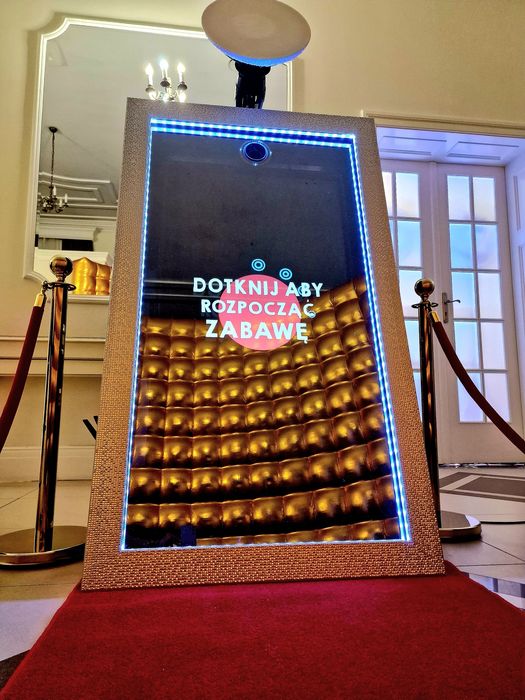 Fotobudka | Fotolustro I Dym | Atrakcje | Fotobudka 360