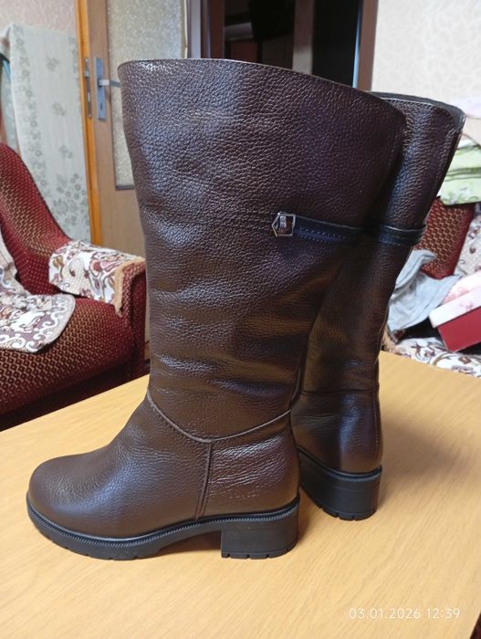 Чоботи жіночі, зимові, шкіряні, розмір 38
