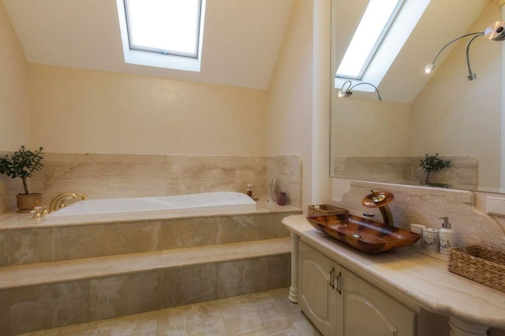 Полная автономнсть! Вилла с собственным SPA  в красивом городке