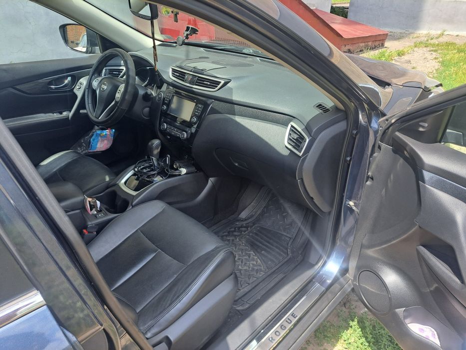 Продам Nissan Rogue - SL .
