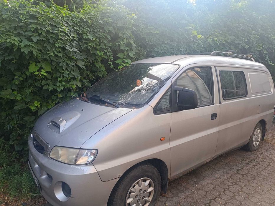 Hyundai H200 z 2001r.