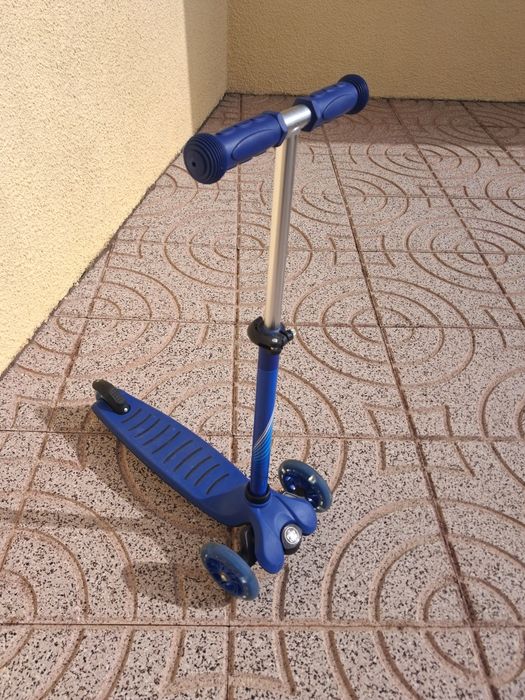 Vendo trotinete como nova (rodas luminosas)