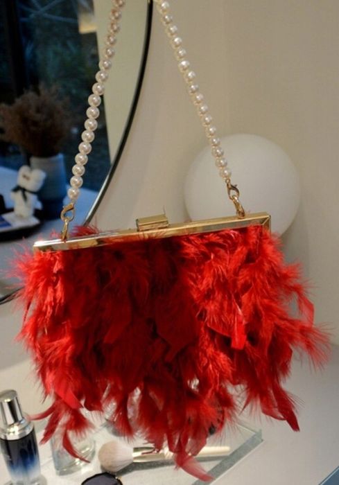 Torebka czerwone pióra