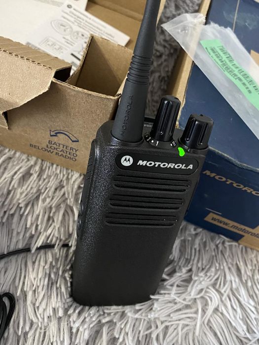 Рация Motorola CP100D Портативная радиостанция Аналоговое радио