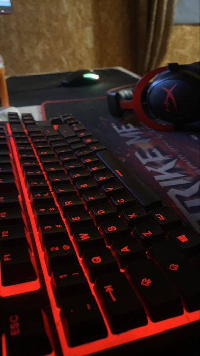 Teclado Steelseries Apex 3 TKL - Como Novo