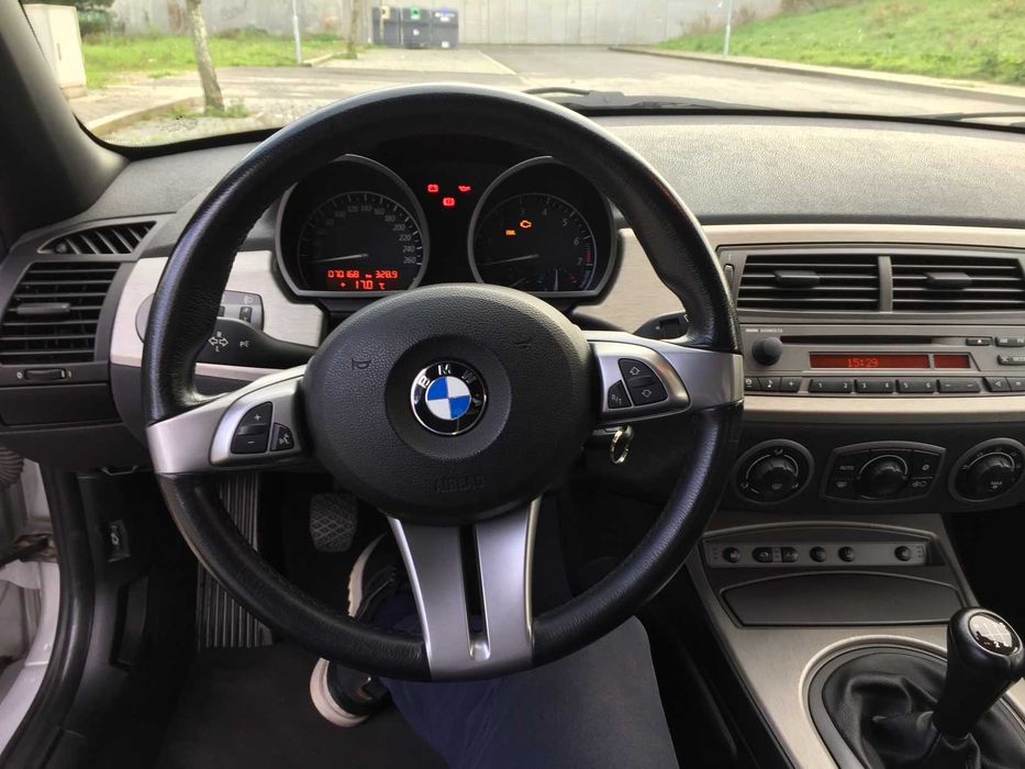 BMW Z4 2.2 caixa manual