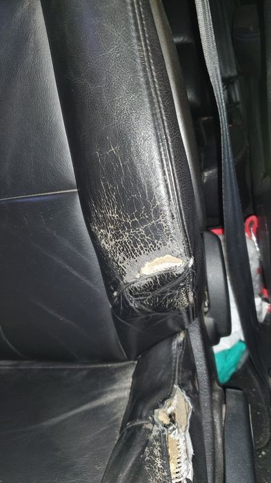 Vendo Bancos em Pele Para Peugeot 307SW Em Bom Estado