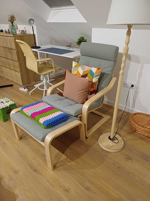 Vendo cadeiroes novos e relaxa pernas