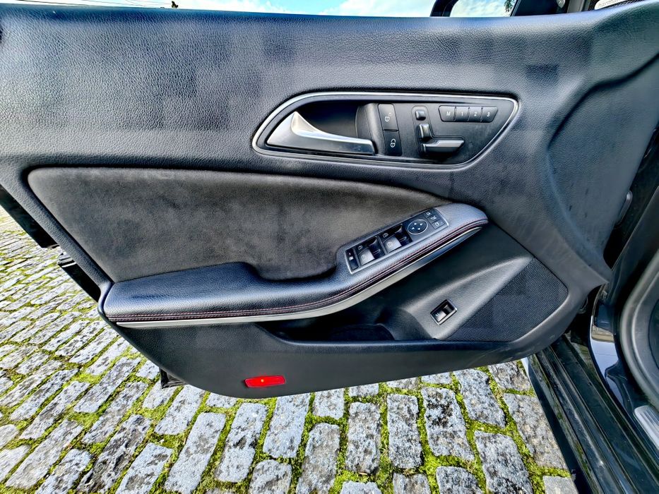 Mercedes CLA 45 AMG 381CV