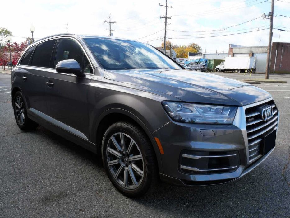 Audi Q7 55 quattro SE Premium Plus      2019