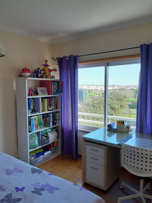 Quarto menina rosa e roxo