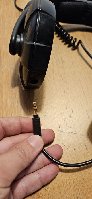 Headphones sennheiser HD 215