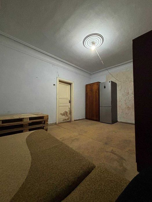 Продається 2 кімнатна квартира р -н Черьомушки без ремонта