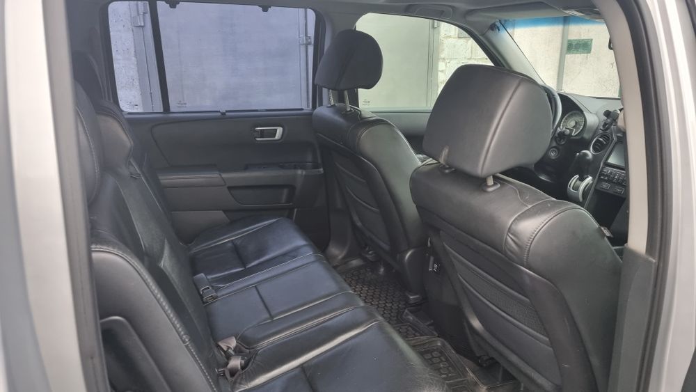 Продаётся классный личный  аппарат хонда пилот2  2008года,