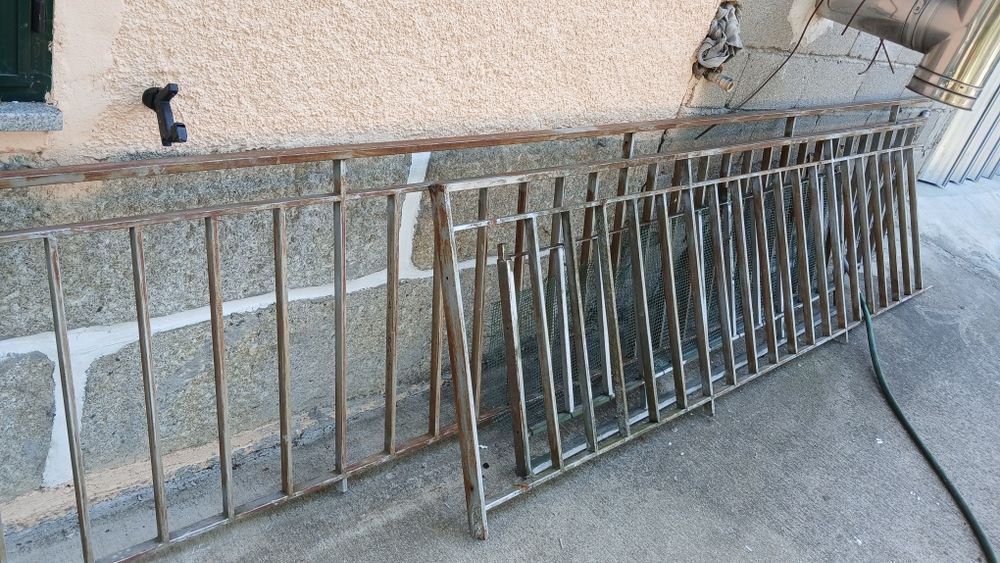 Conjunto de 3 grades de ferro