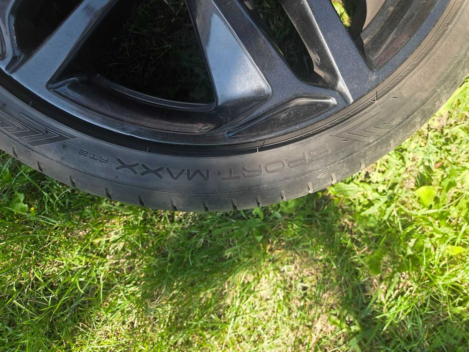Opony letnie z felgą Dunlop do Peugeot 225/40R18